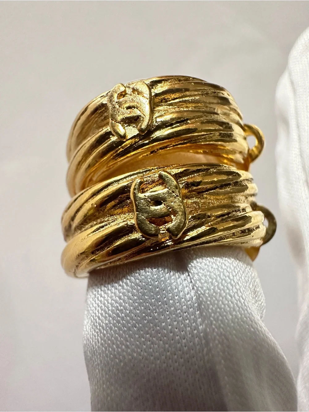 Vintage CHANEL 93P Gold Plated Ribbed CC Hoop Clip-On Earrings w/ Box